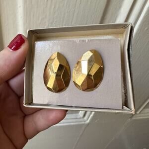 VTG Avon gold Facets oval large Earrings